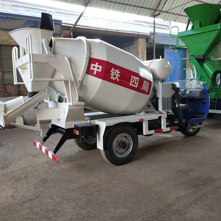 三輪攪拌車(chē)