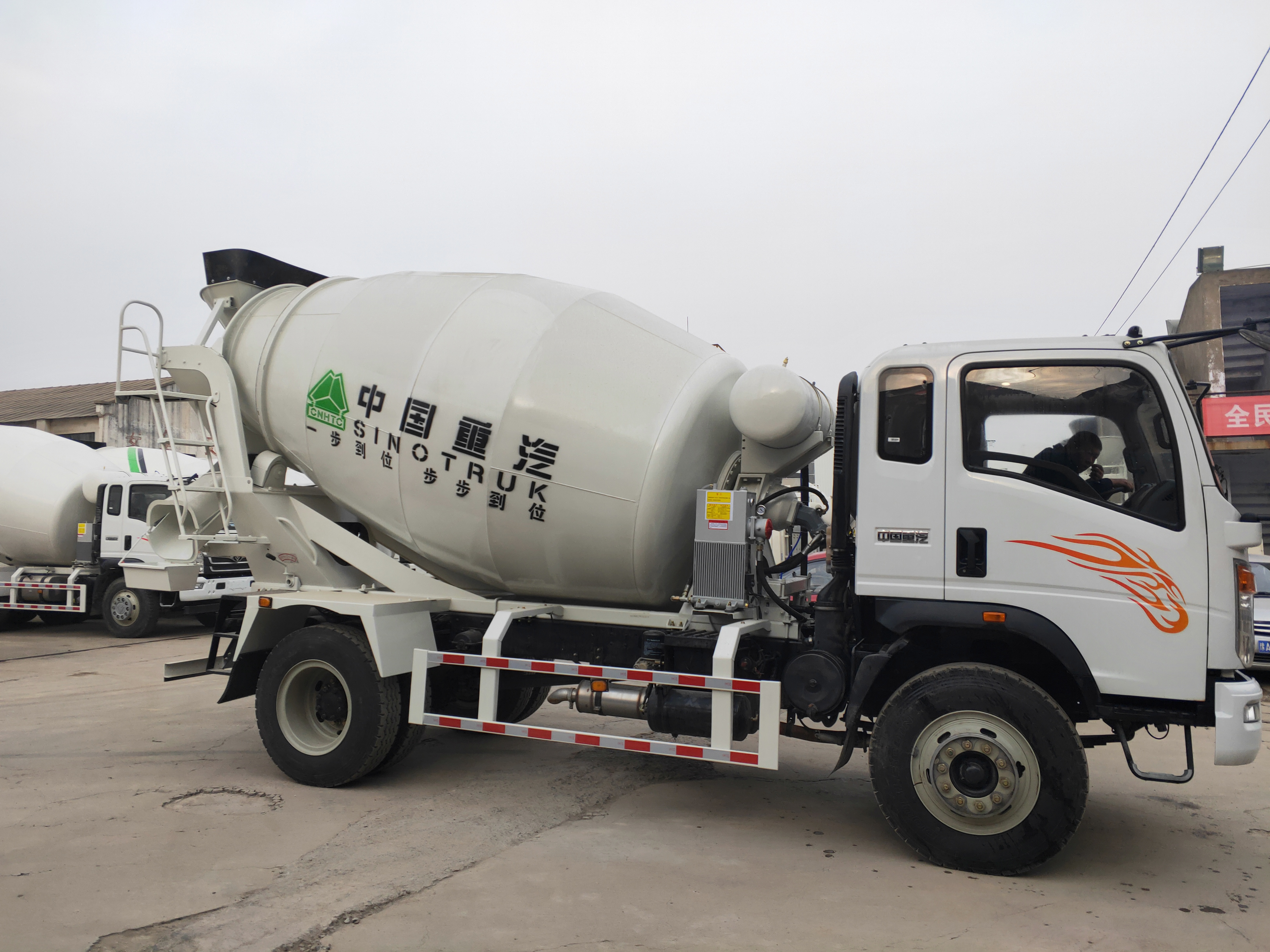 豪曼7立方攪拌車(chē)