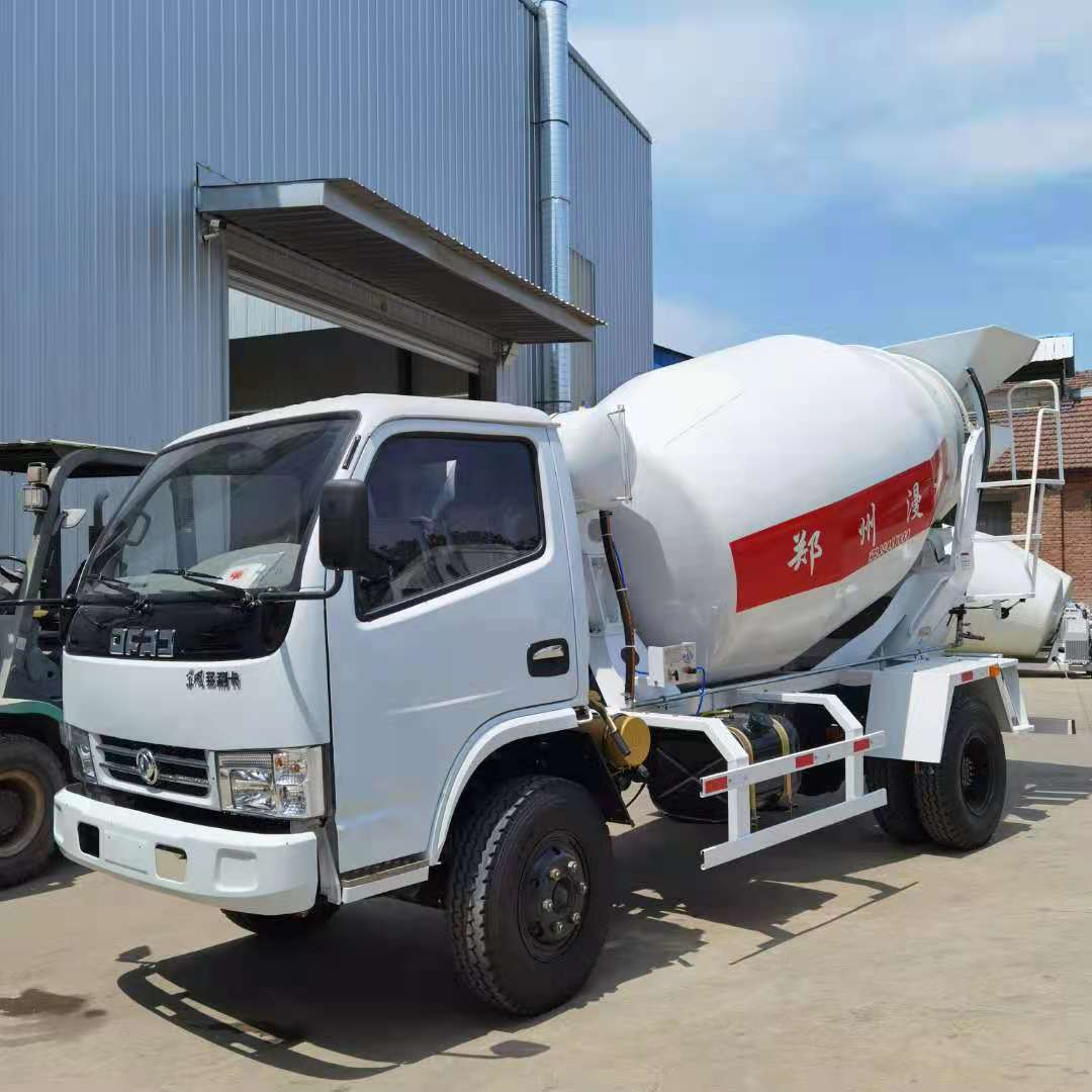 小型攪拌車的保養(yǎng)事項(xiàng)有哪些？